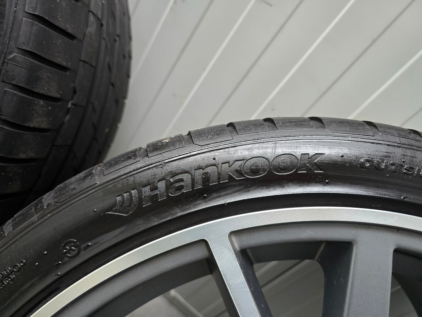 Audi A6 Q3 20 inch sport velgen zomerbanden