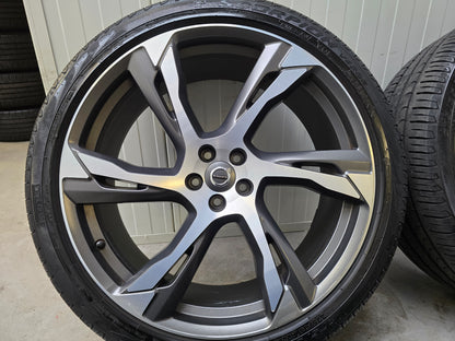 Demo Volvo XC90 22 inch velgen zomerbanden 8mm