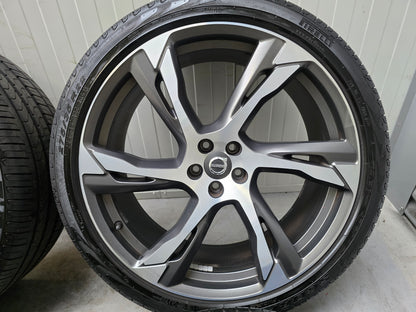 Demo Volvo XC90 22 inch velgen zomerbanden 8mm
