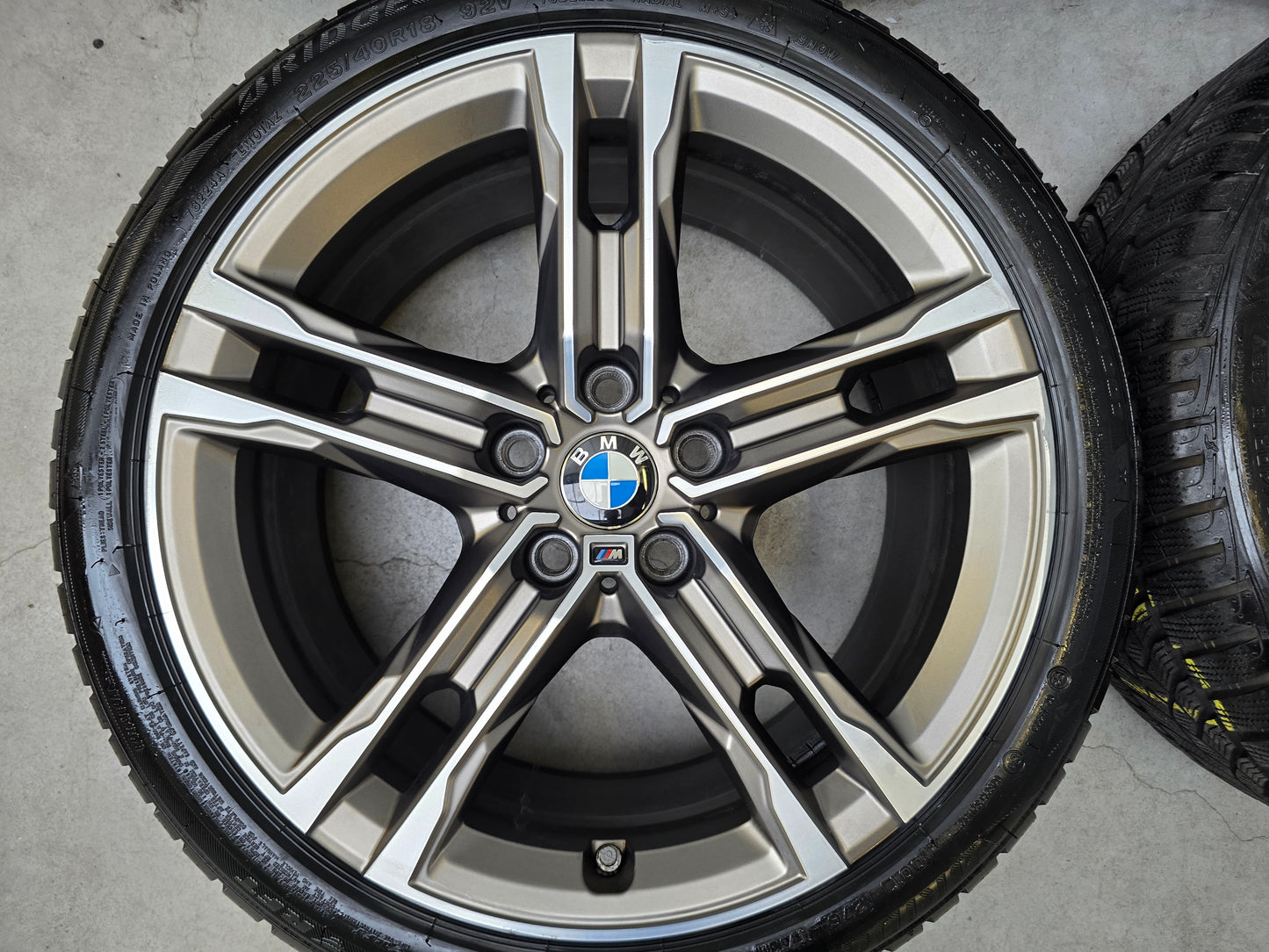 Demo BMW 1 serie F40 2 serie 556M 18 inch winterbanden