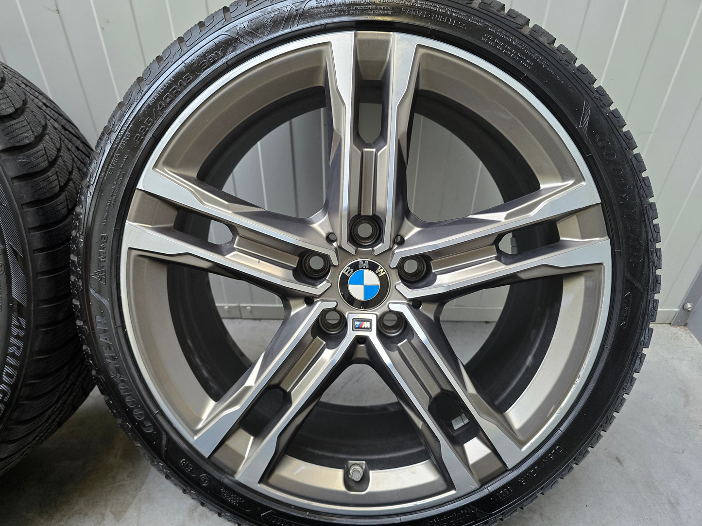 Demo BMW 1 serie F40 2 serie 556M 18 inch winterbanden
