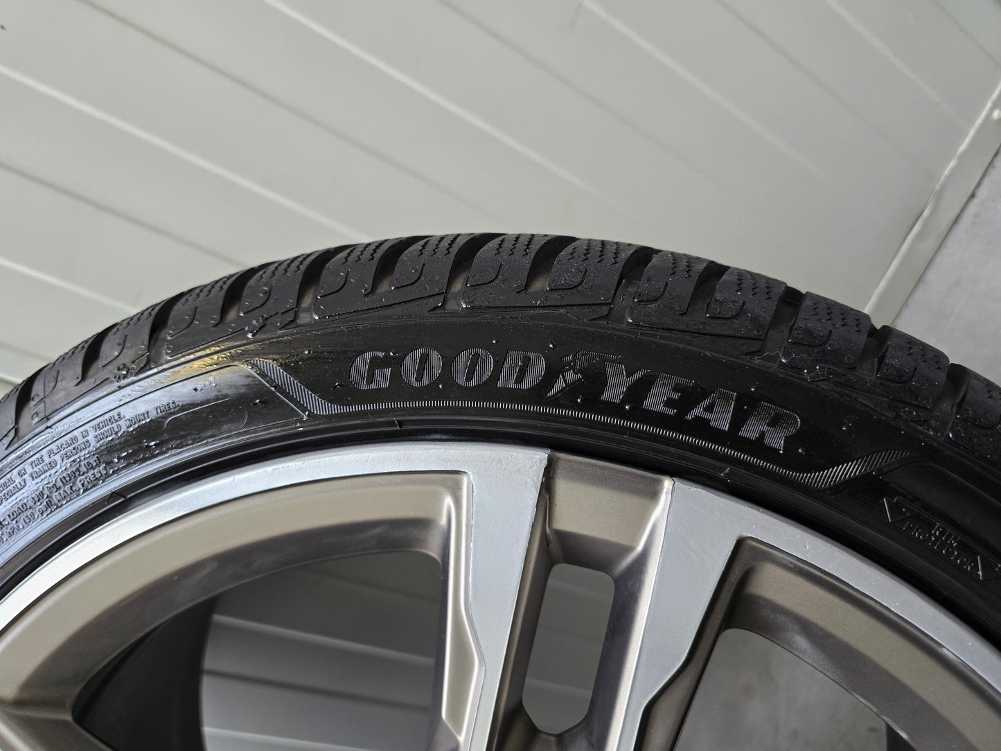 Demo BMW 1 serie F40 2 serie 556M 18 inch winterbanden