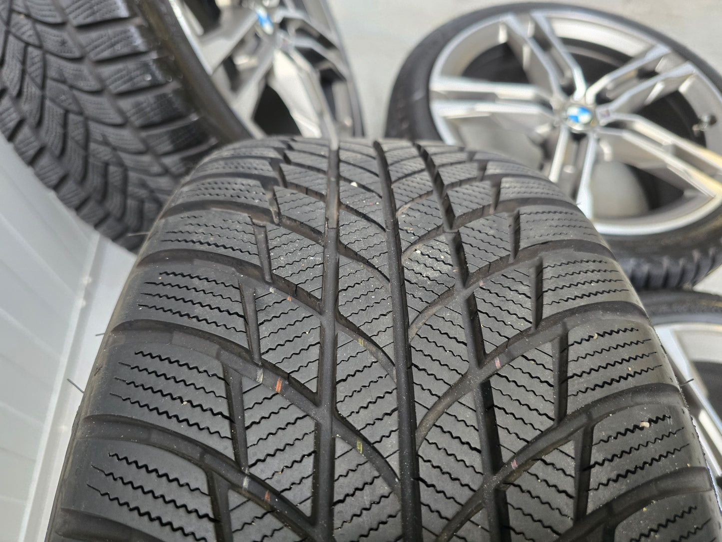 Demo BMW 1 serie F40 2 serie 556M 18 inch winterbanden