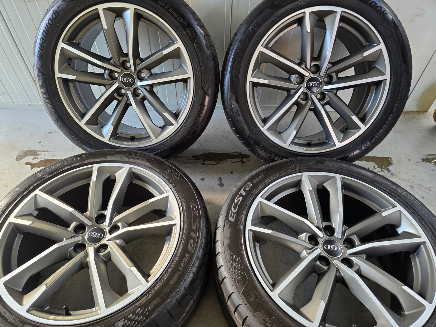 Audi Q3 19 inch Audi Sport velgen zomerbanden
