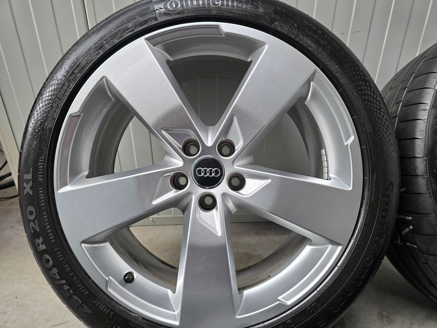 Audi Q5 Q3 A6 20 inch S Line velgen zomerbanden