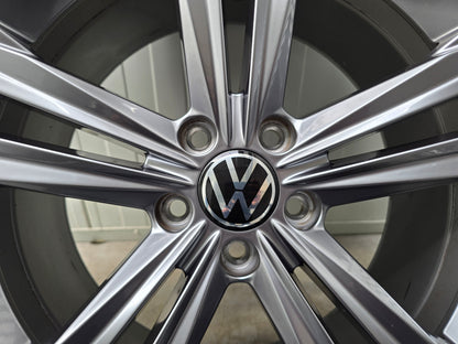 Volkswagen Arteon Passat 18 inch R-Line velgen zomerbanden