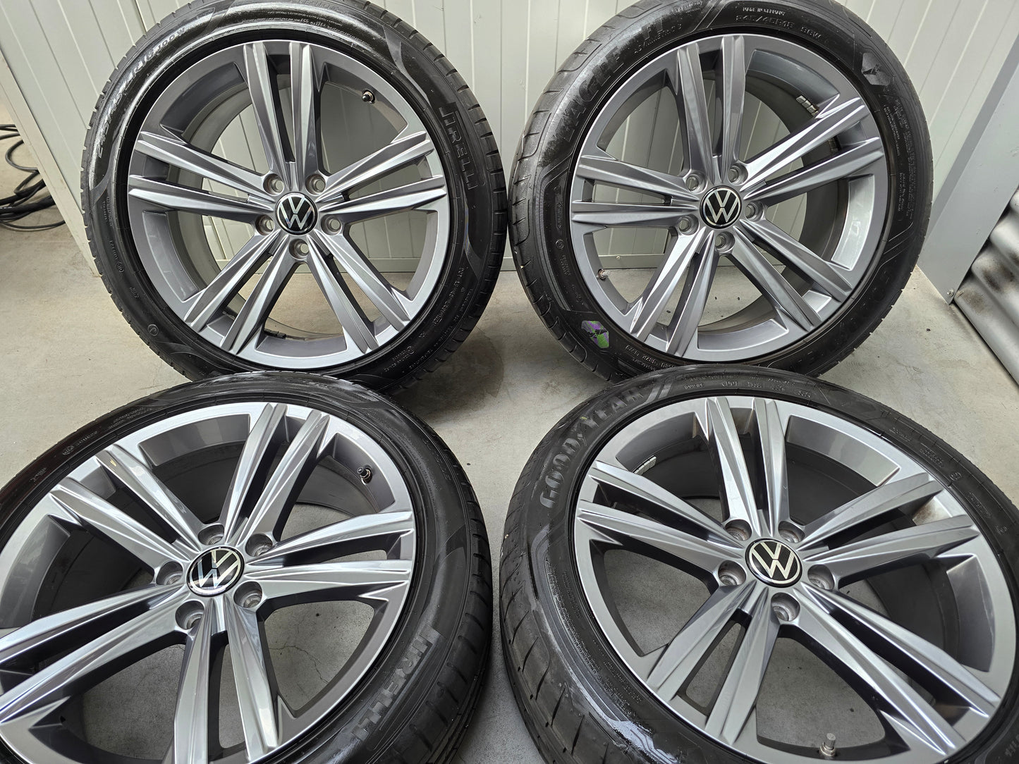 Volkswagen Arteon Passat 18 inch R-Line velgen zomerbanden