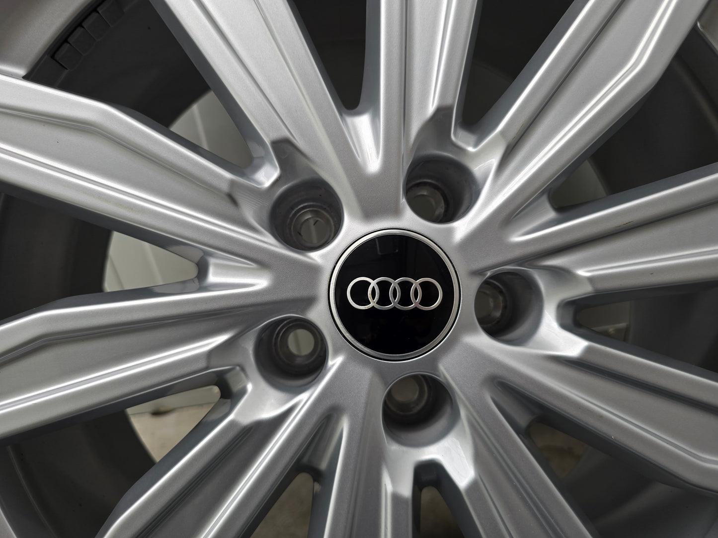 NIEUW Audi A6 A7 A8 Q5 19 inch velgen winterbanden OEM