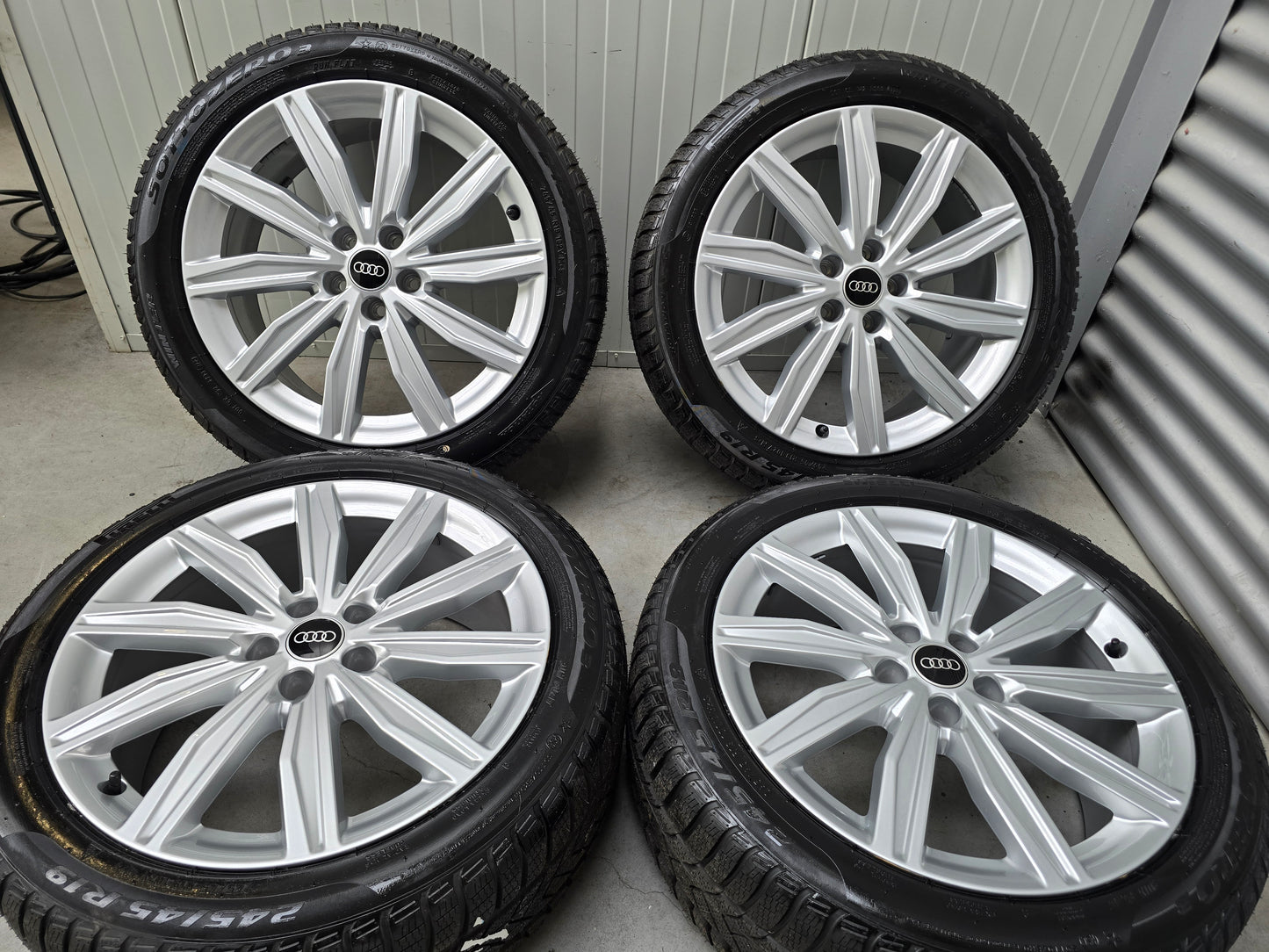 NIEUW Audi A6 A7 A8 Q5 19 inch velgen winterbanden OEM