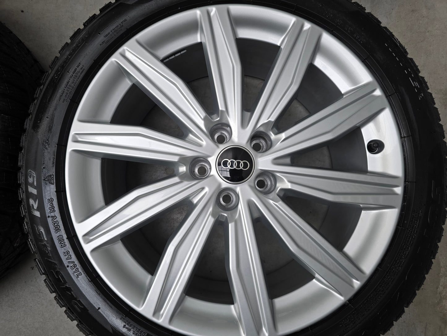 NIEUW Audi A6 A7 A8 Q5 19 inch velgen winterbanden OEM