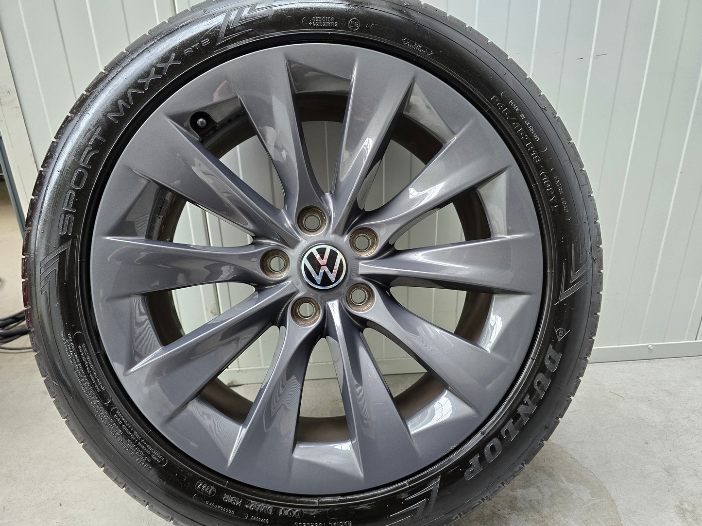 Volkswagen Transporter T5 T6 19 inch zomerbanden 7mm - UNIEK