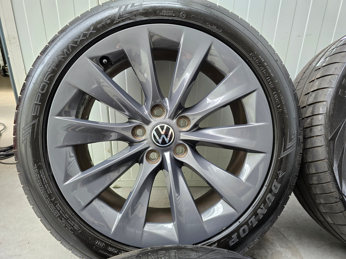 Volkswagen Transporter T5 T6 19 inch zomerbanden 7mm - UNIEK