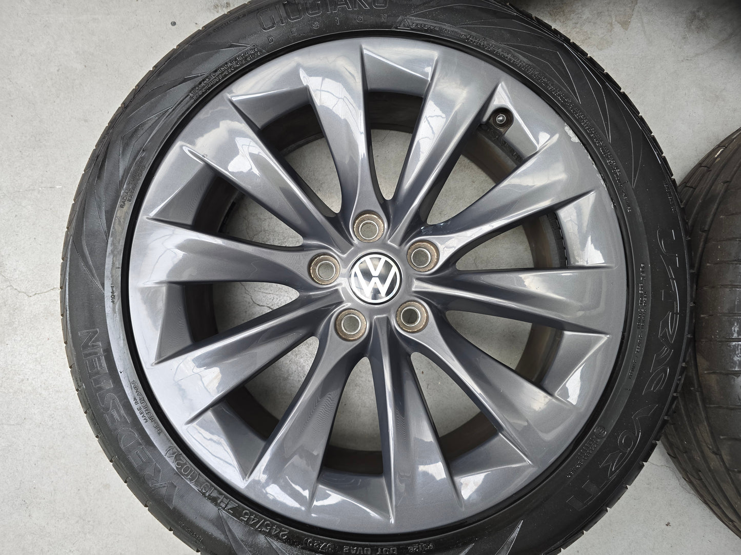 Volkswagen Transporter T5 T6 19 inch zomerbanden 7mm - UNIEK