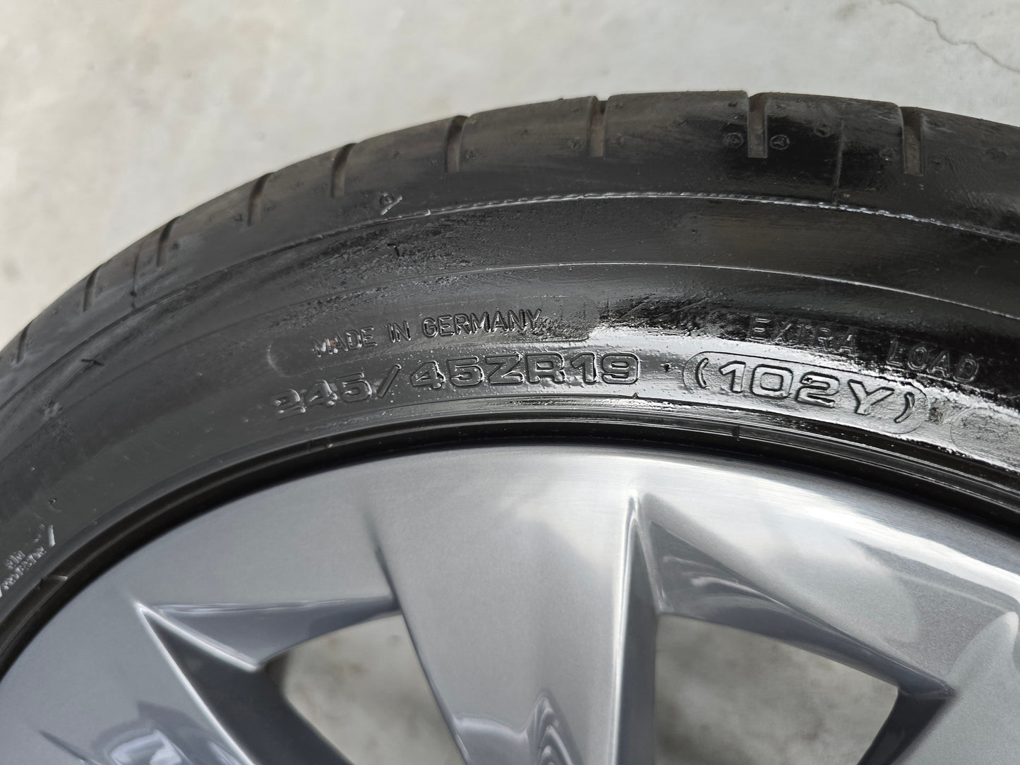 Volkswagen Transporter T5 T6 19 inch zomerbanden 7mm - UNIEK