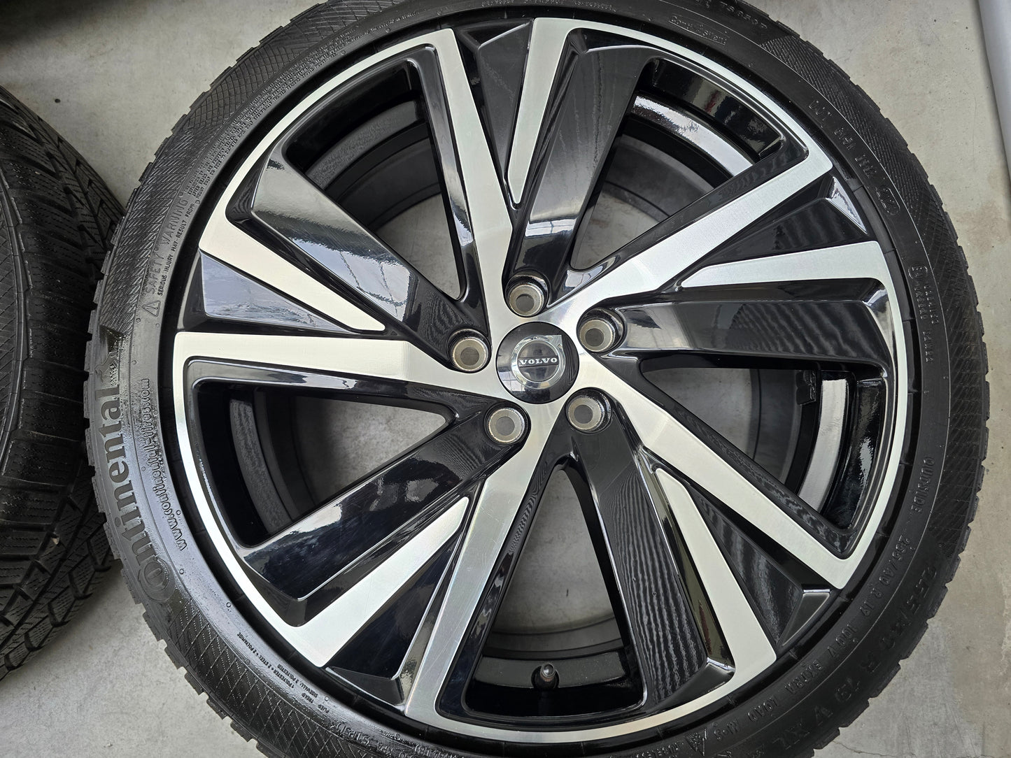 Volvo V90 S90 XC70 19 inch velgen winterbanden origineel