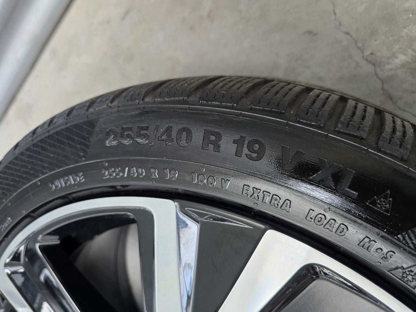 Volvo V90 S90 XC70 19 inch velgen winterbanden origineel