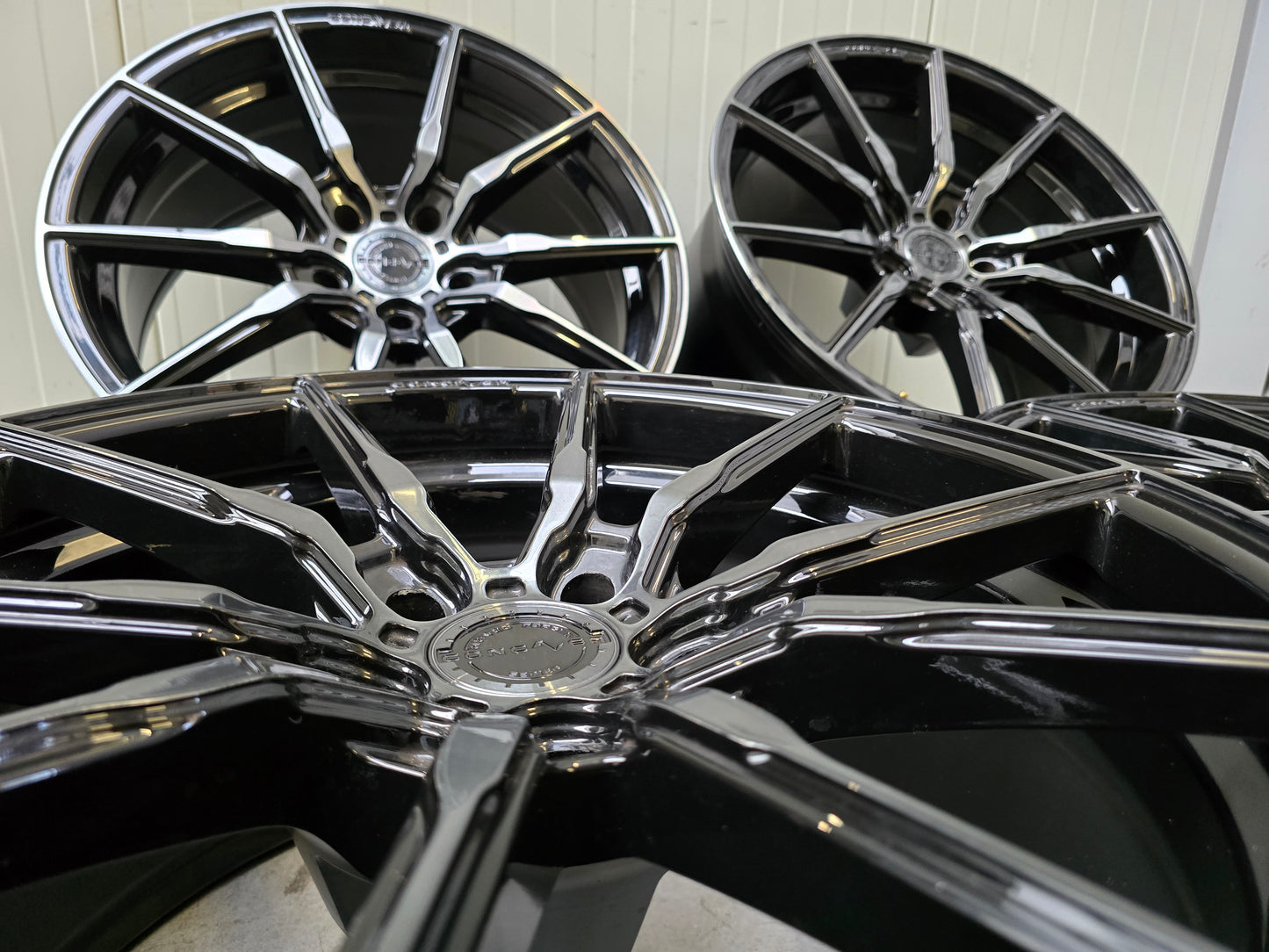Concaver CVR4 Black/Smoked cut BMW 19 inch velgen breedset 5x120
