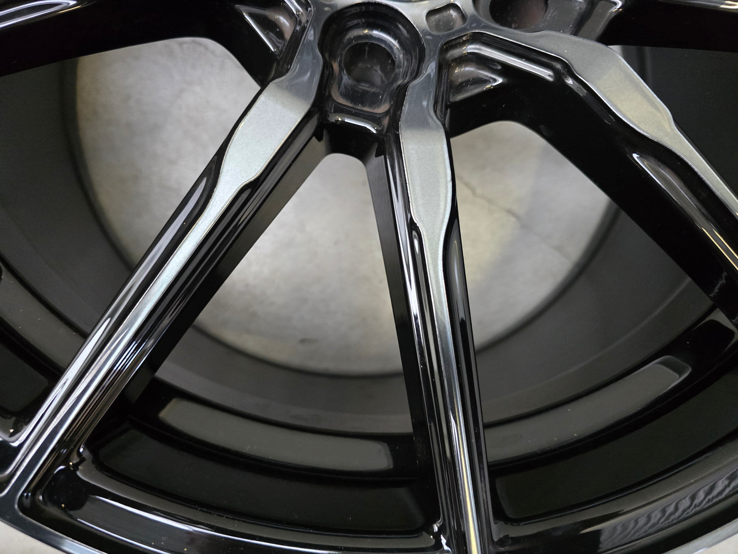 Concaver CVR4 Black/Smoked cut BMW 19 inch velgen breedset 5x120