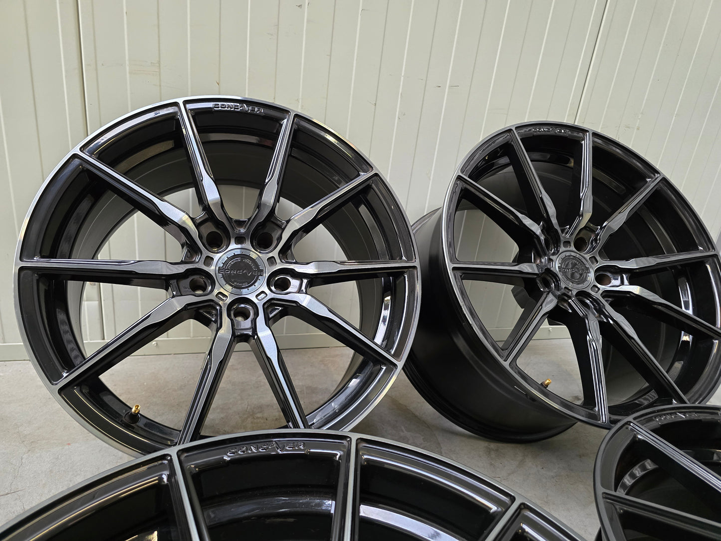 Concaver CVR4 Black/Smoked cut BMW 19 inch velgen breedset 5x120