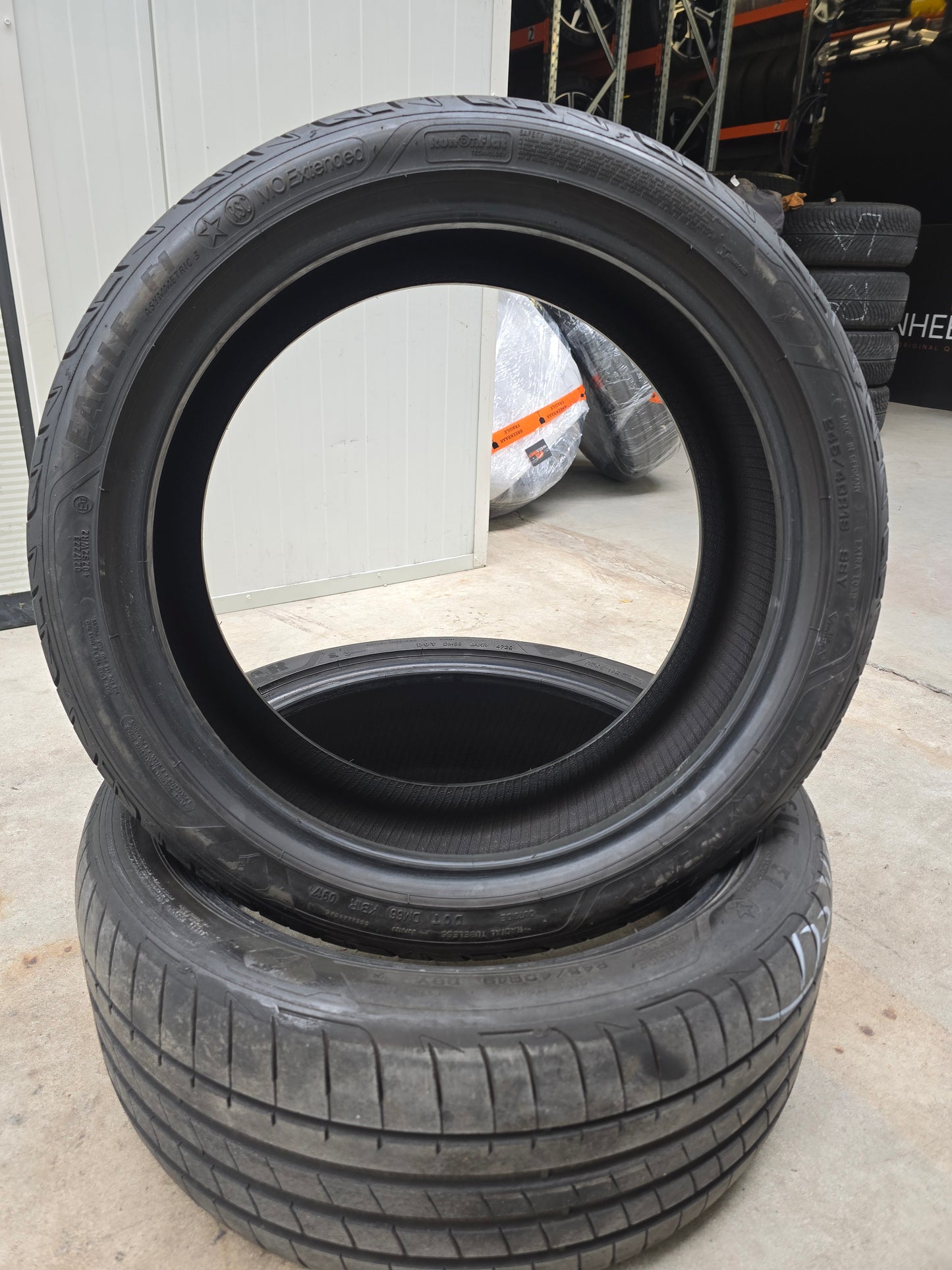 2x Goodyear zomerbanden 245/40 R19  98Y XL Runflat * MO