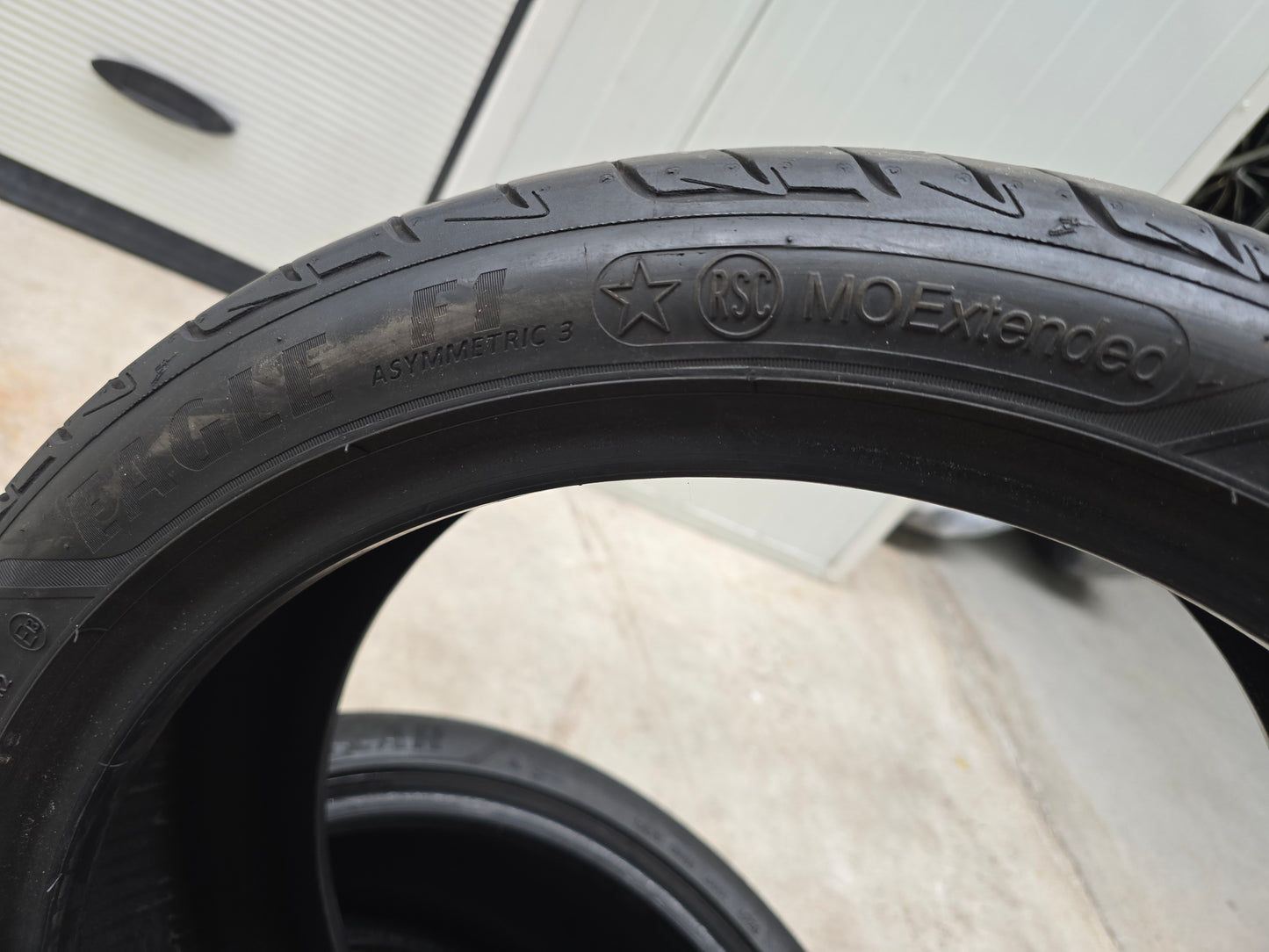 2x Goodyear zomerbanden 245/40 R19  98Y XL Runflat * MO