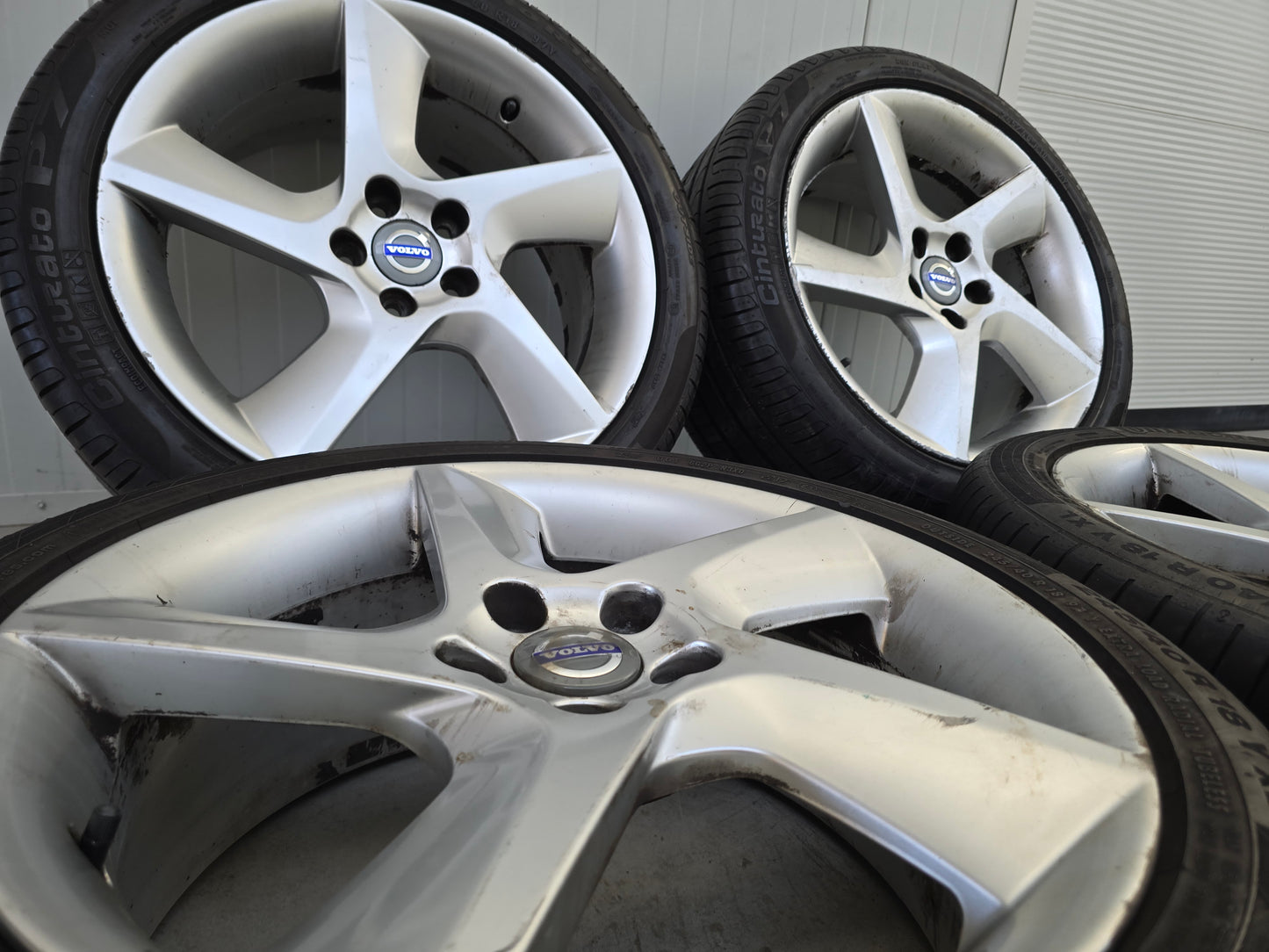 Volvo S60 S80 V60 V70 18 inch velgen zomerbanden