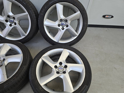 Volvo S60 S80 V60 V70 18 inch velgen zomerbanden