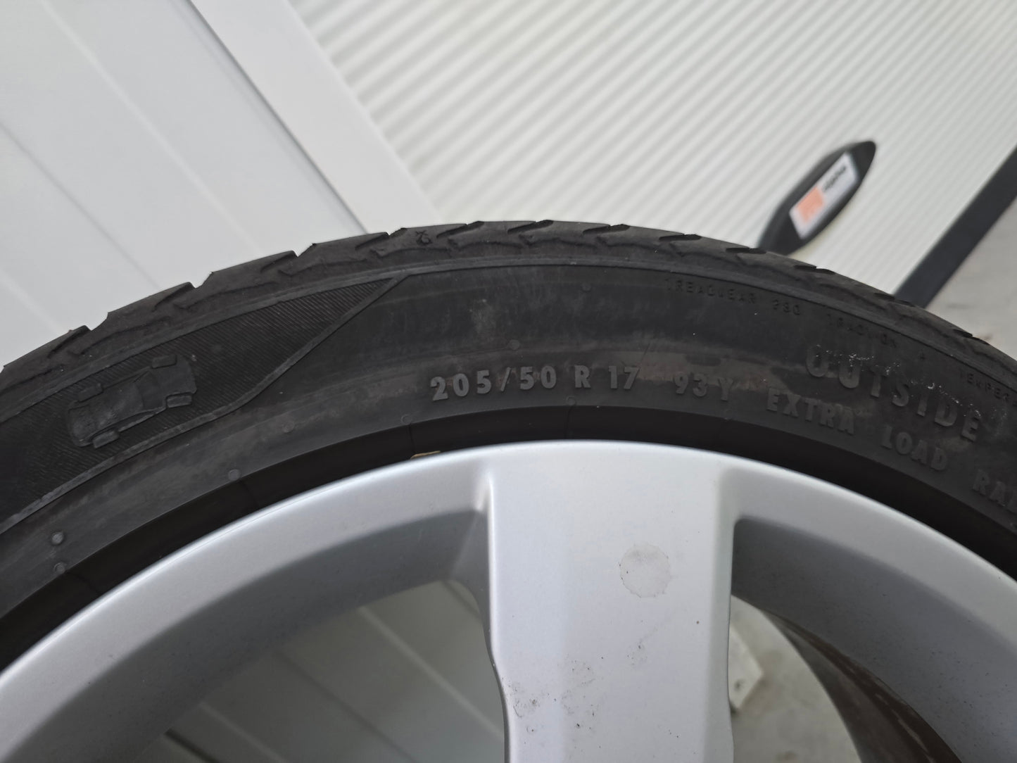 Volvo C30 S40 V40 V50 17 inch velgen zomerbanden OEM