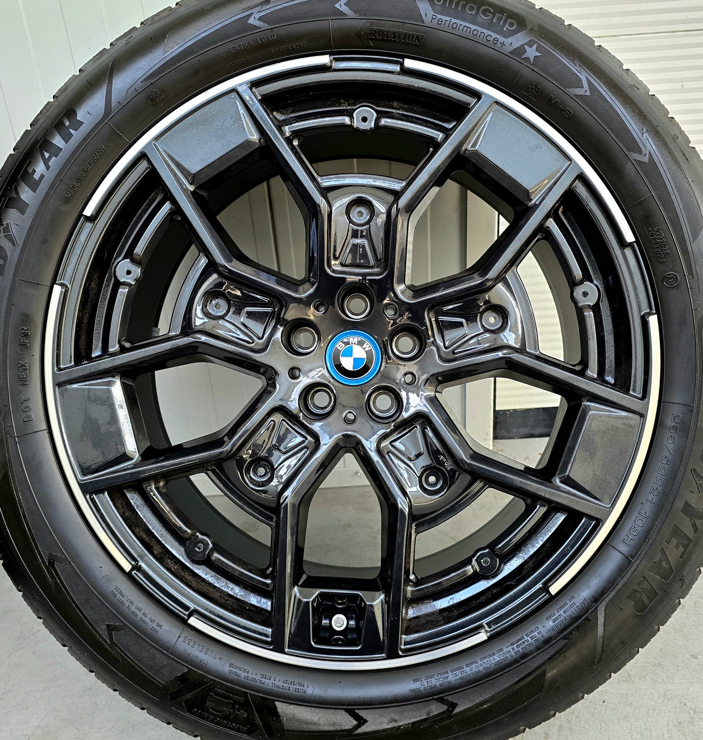 BMW iX 21 inch velgen winterbanden 1011 DEMO sport