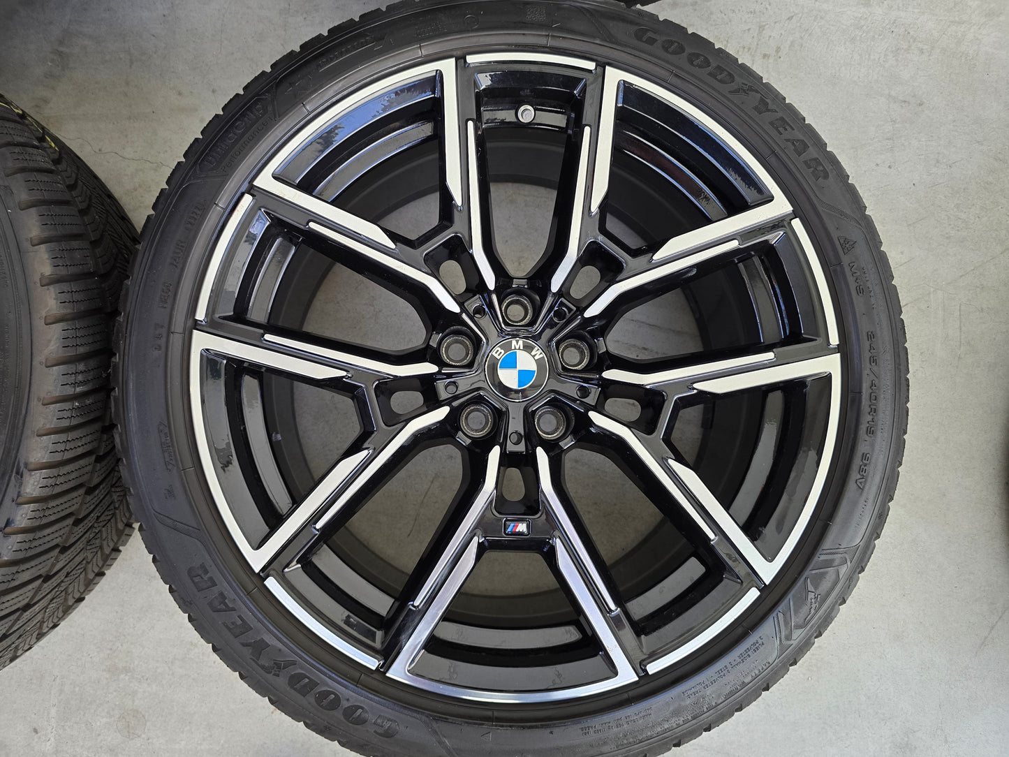 BMW i4 4 Serie G26 859M 19 inch velgen winterbanden breedset