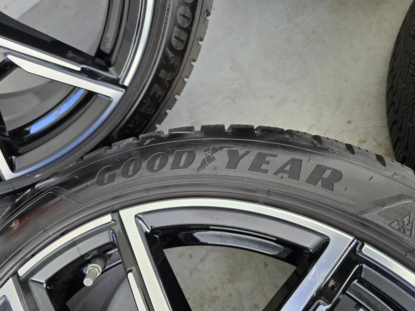BMW i4 4 Serie G26 859M 19 inch velgen winterbanden breedset