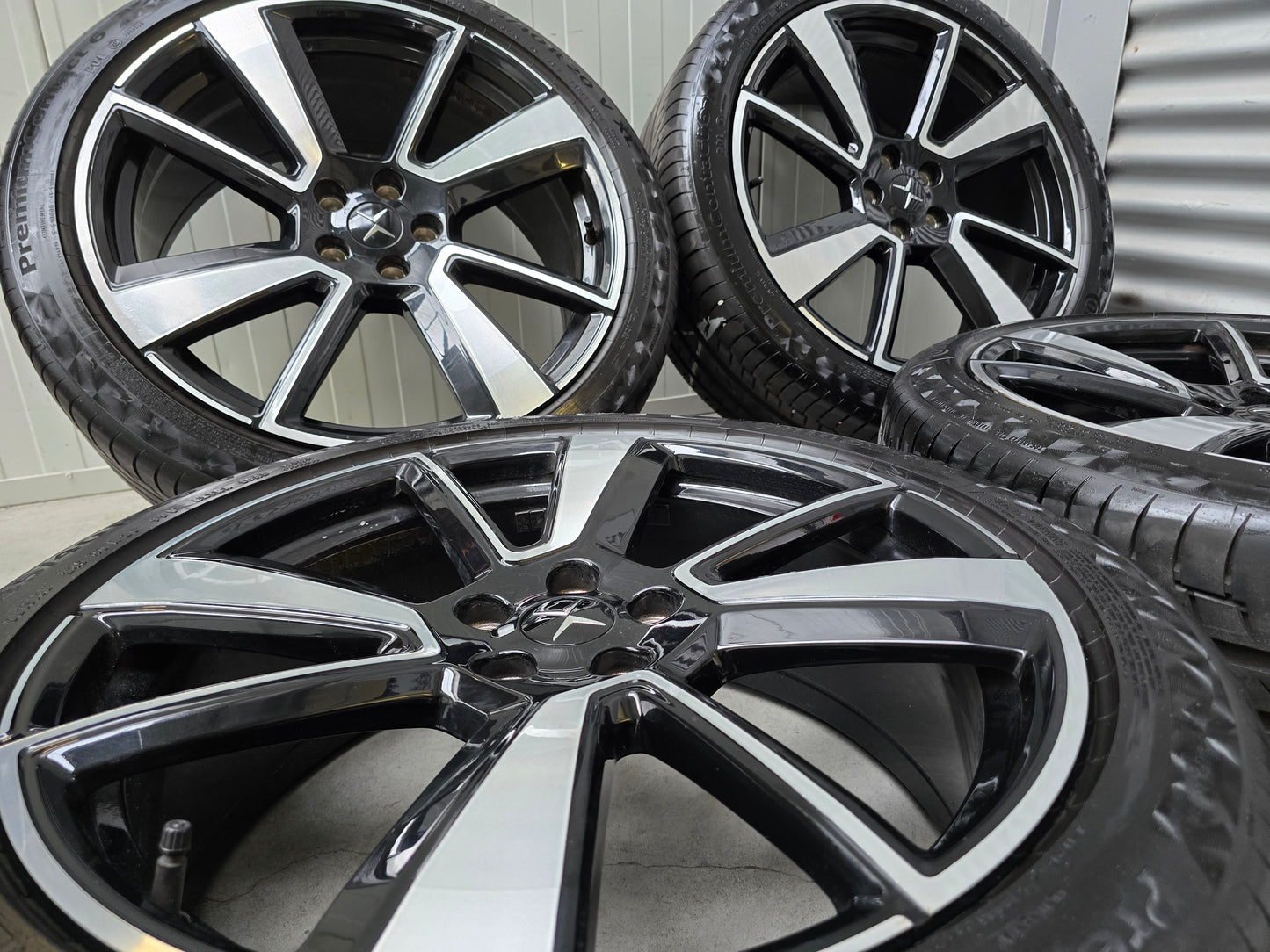 Polestar 20 inch sport velgen 5x108 zomerbanden Volvo Lynk & Co