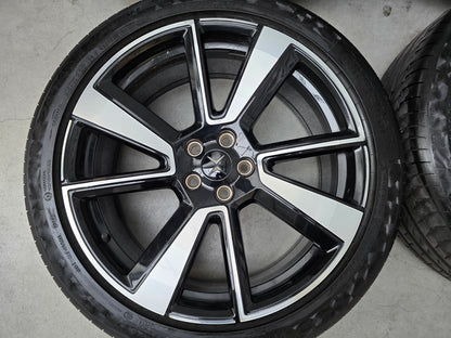 Polestar 20 inch sport velgen 5x108 zomerbanden Volvo Lynk & Co