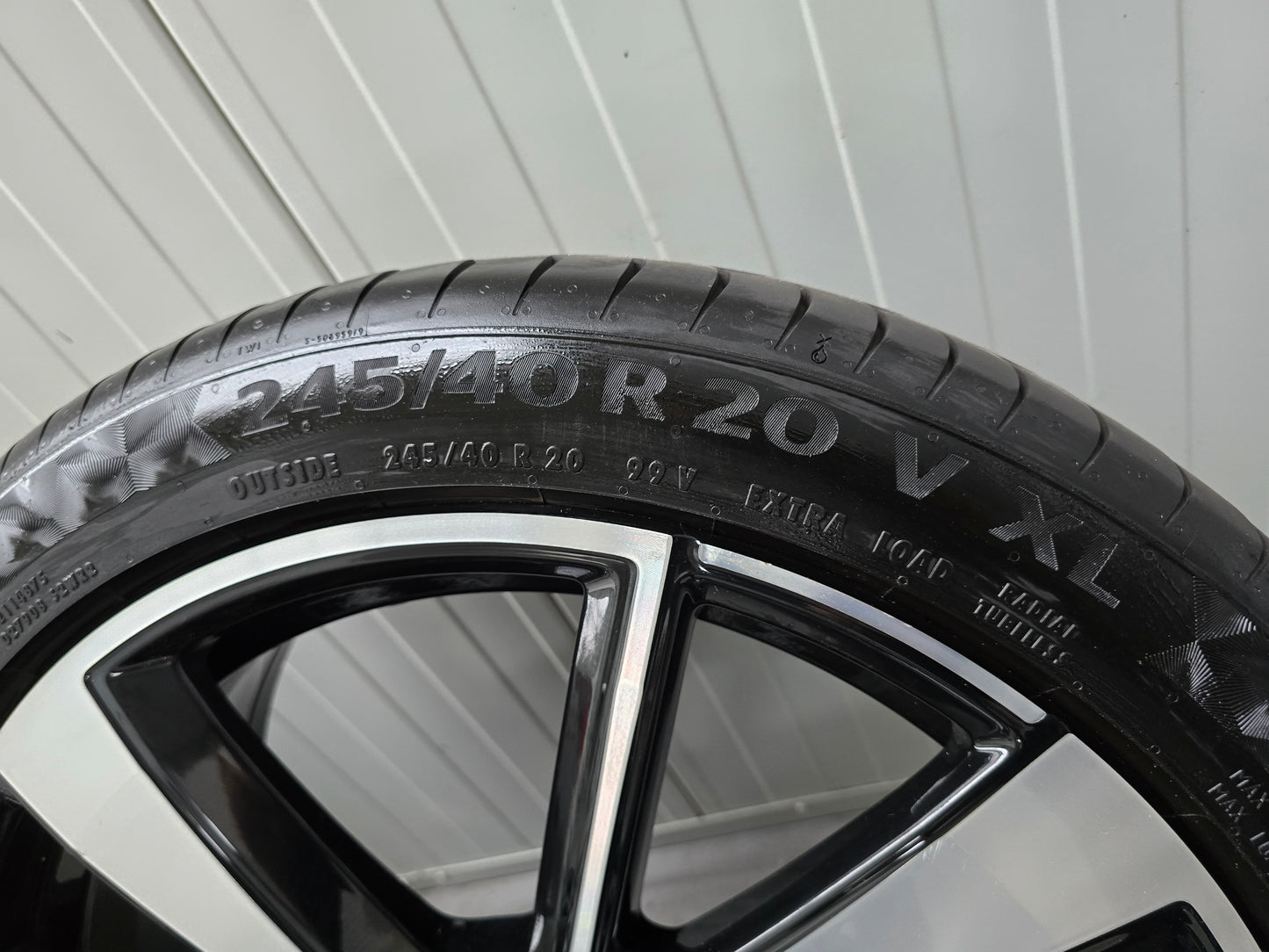 Polestar 20 inch sport velgen 5x108 zomerbanden Volvo Lynk & Co