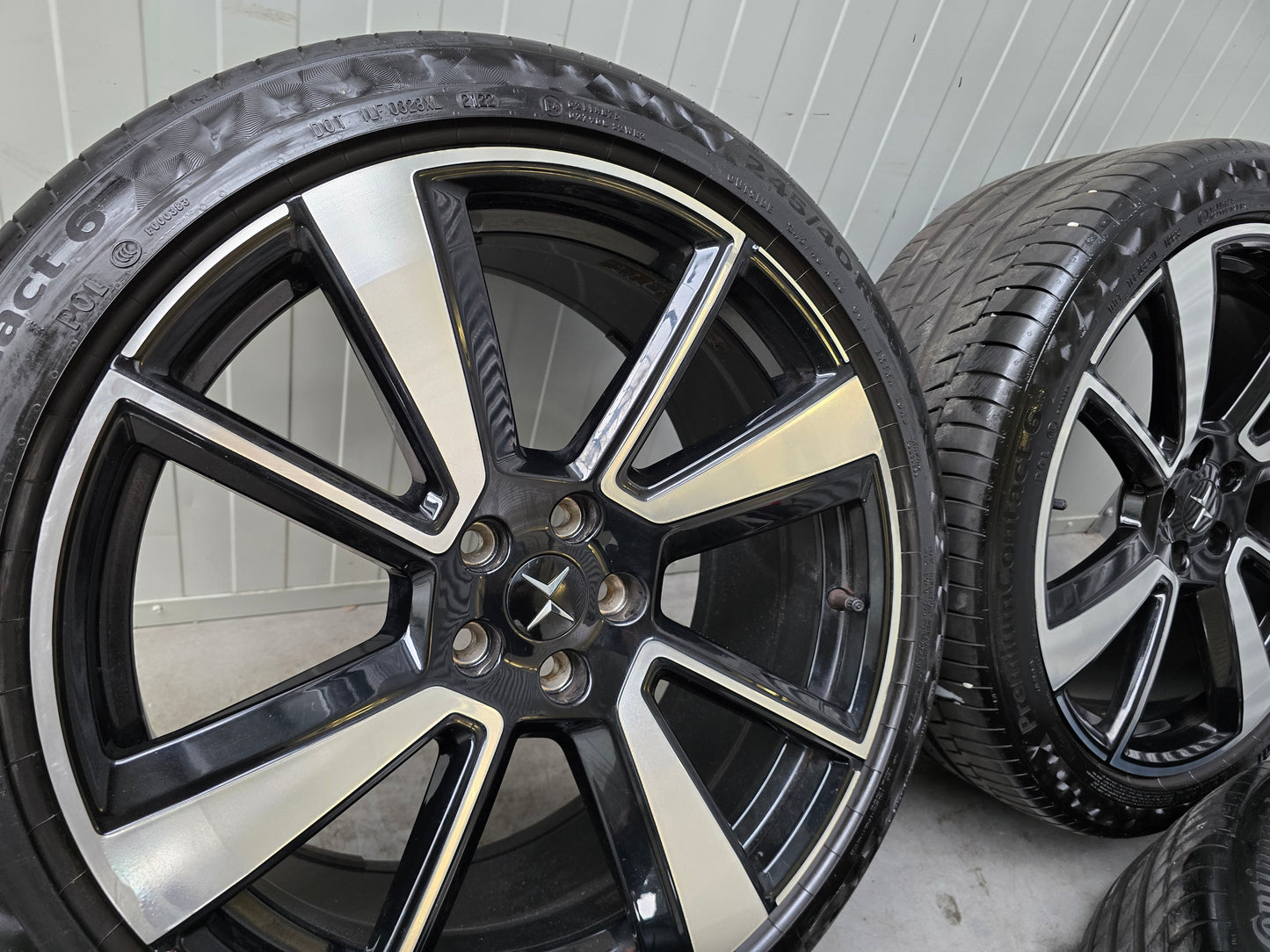 Polestar 20 inch sport velgen 5x108 zomerbanden Volvo Lynk & Co