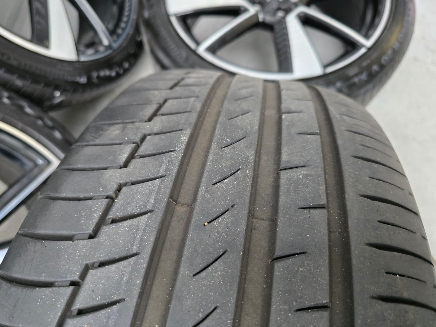 Polestar 20 inch sport velgen 5x108 zomerbanden Volvo Lynk & Co