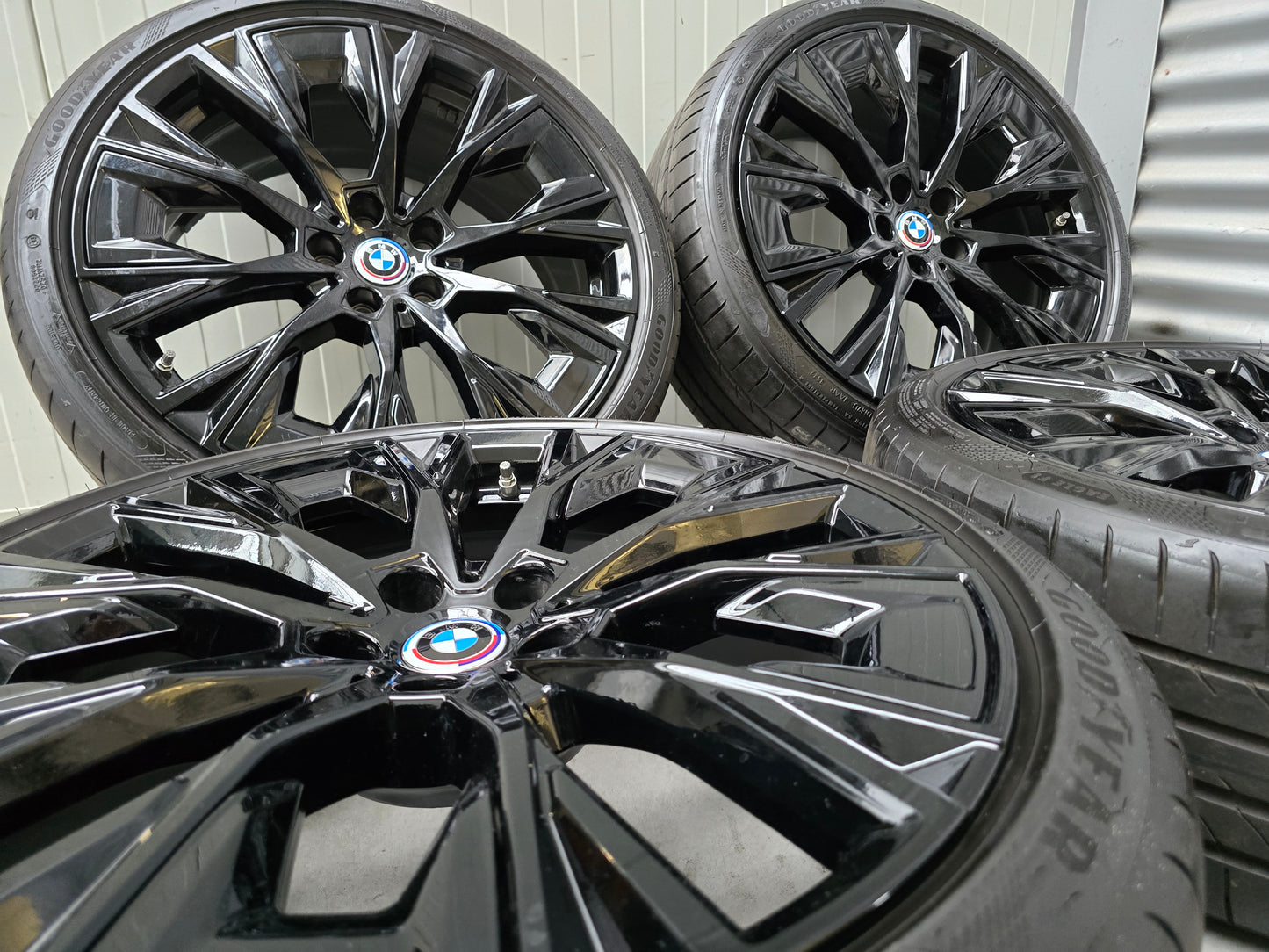 BMW i4 4 ser G26 862i 20 inch breedset velgen zomerbanden zwart