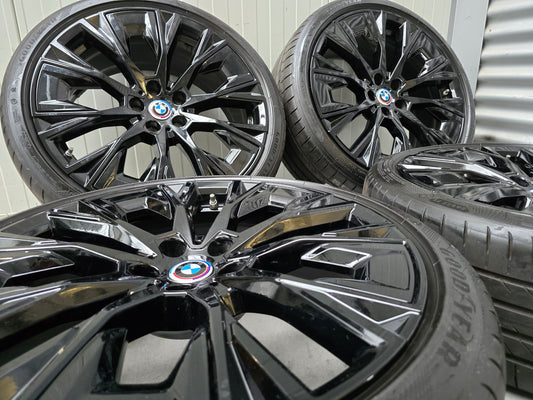 BMW i4 4 ser G26 862i 20 inch breedset velgen zomerbanden zwart