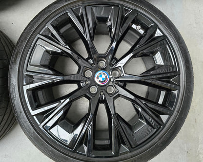 BMW i4 4 ser G26 862i 20 inch breedset velgen zomerbanden zwart