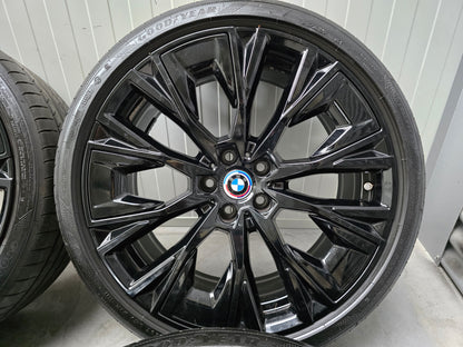 BMW i4 4 ser G26 862i 20 inch breedset velgen zomerbanden zwart