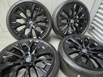BMW i4 4 ser G26 862i 20 inch breedset velgen zomerbanden zwart