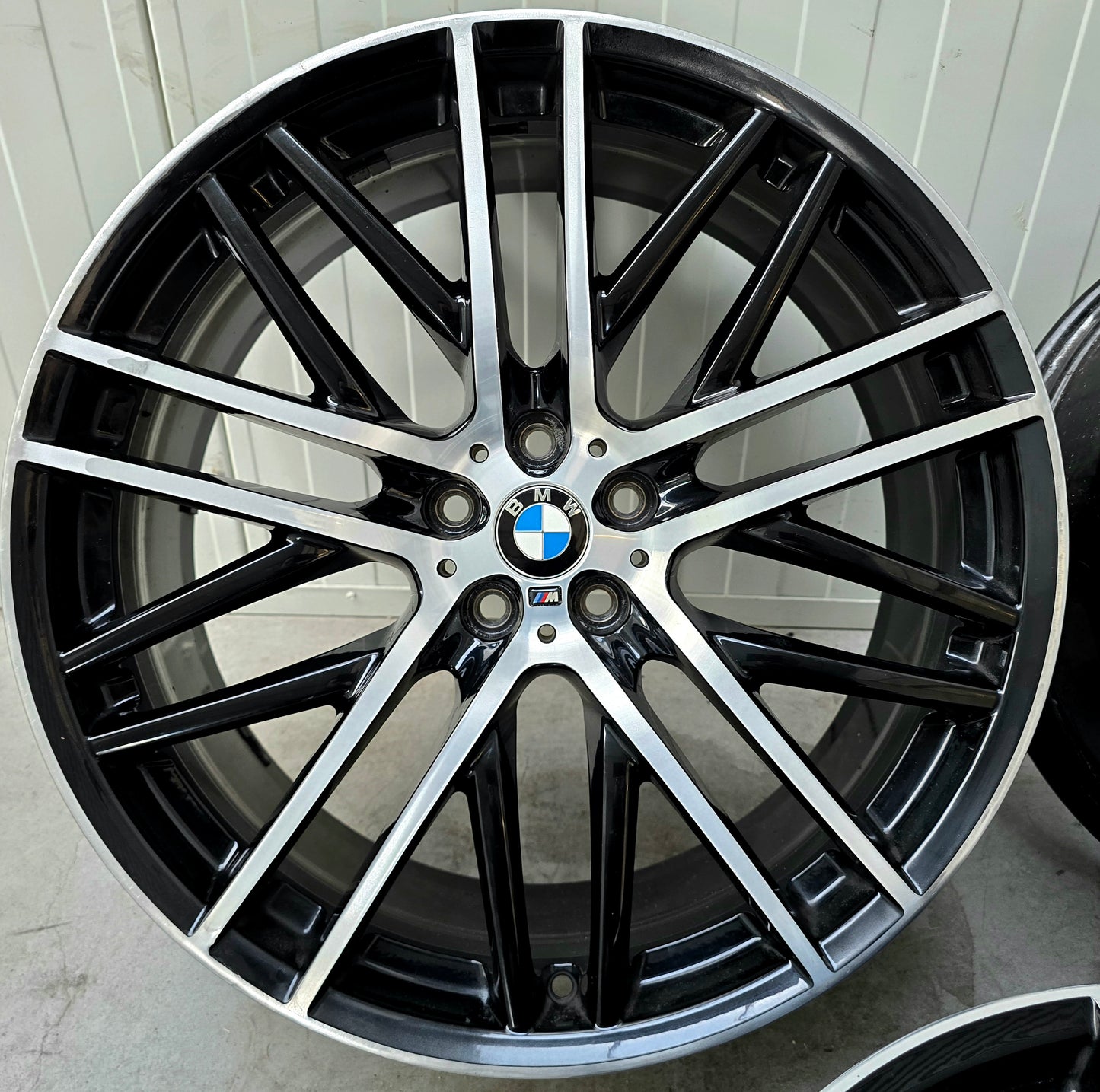3x OEM BMW 650M 21 inch velg 8.5J ET25 Two-Tone 7 serie