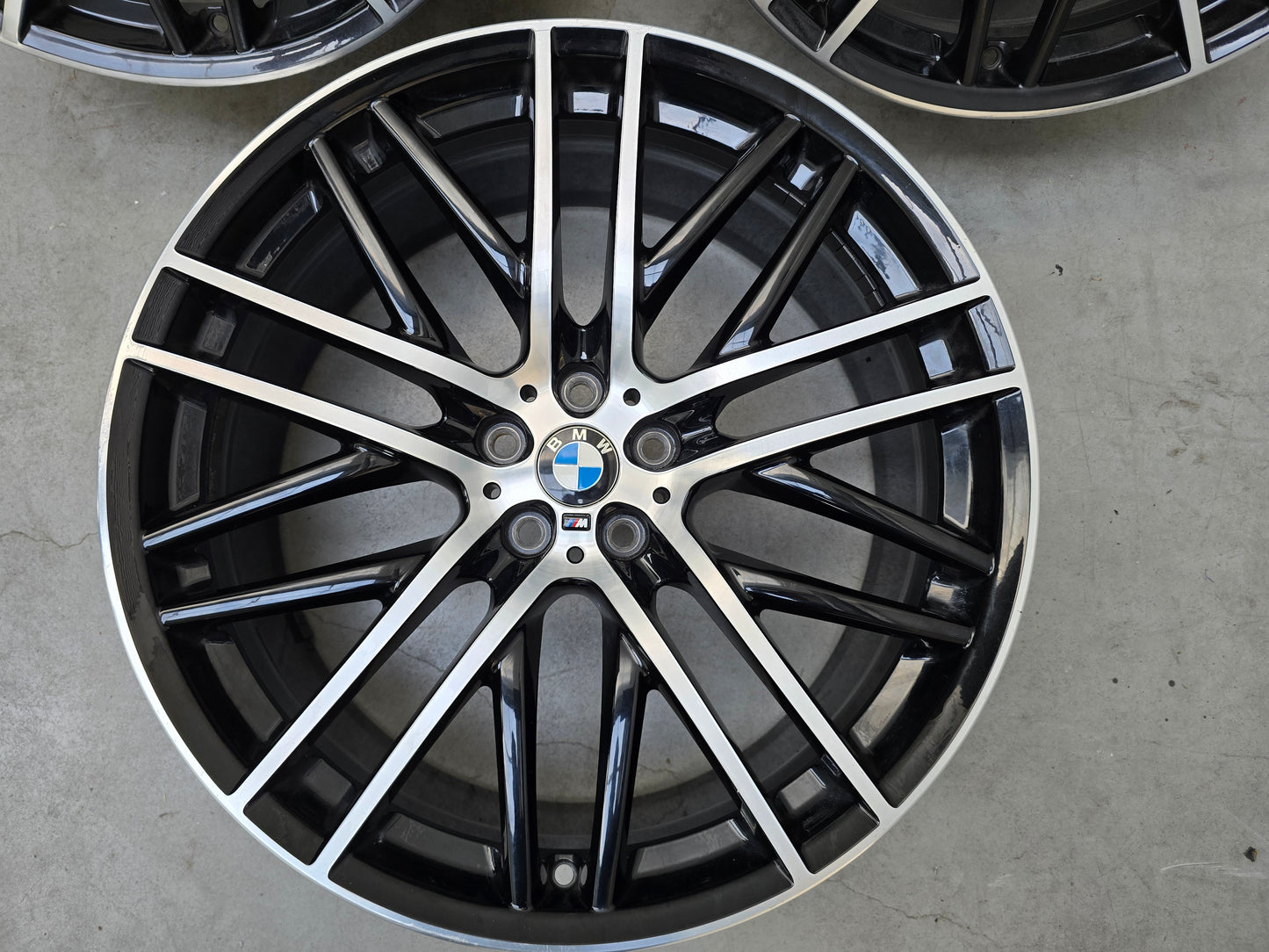 3x OEM BMW 650M 21 inch velg 8.5J ET25 Two-Tone 7 serie