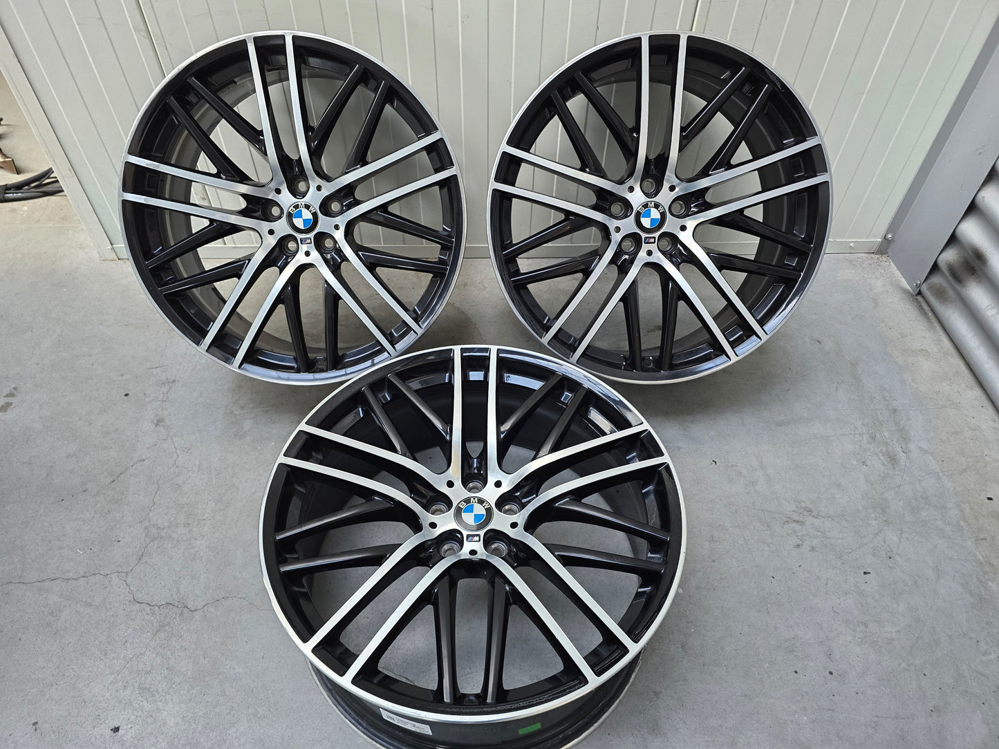 3x OEM BMW 650M 21 inch velg 8.5J ET25 Two-Tone 7 serie