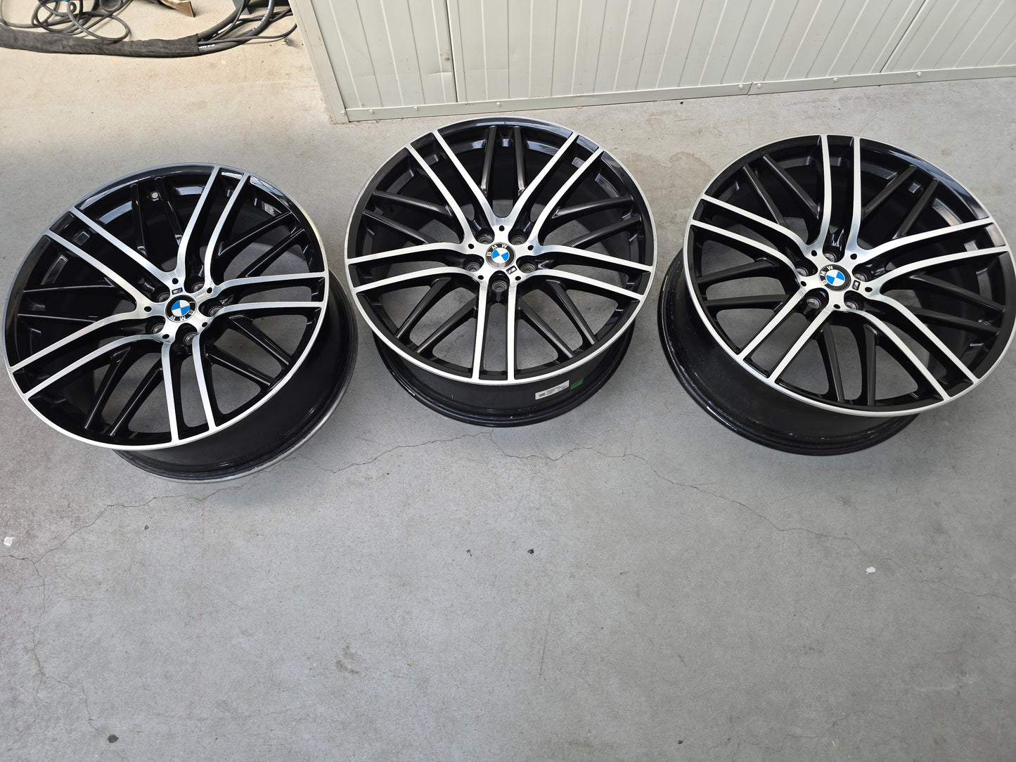 3x OEM BMW 650M 21 inch velg 8.5J ET25 Two-Tone 7 serie
