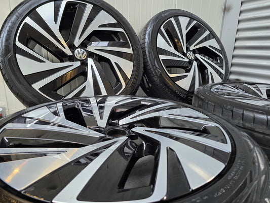 Volkswagen ID4 ID5 ID6 Enyaq Q4 Narvik 21 inch breedset zomerbanden