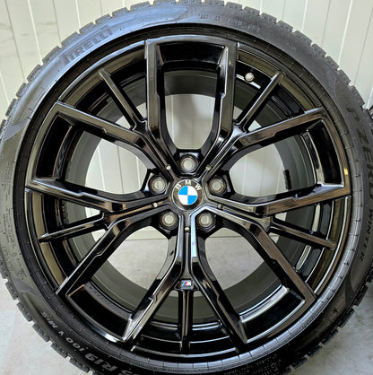 BMW 5 Serie G30 G31 i4 845M 19 inch velgen winterbanden breedset