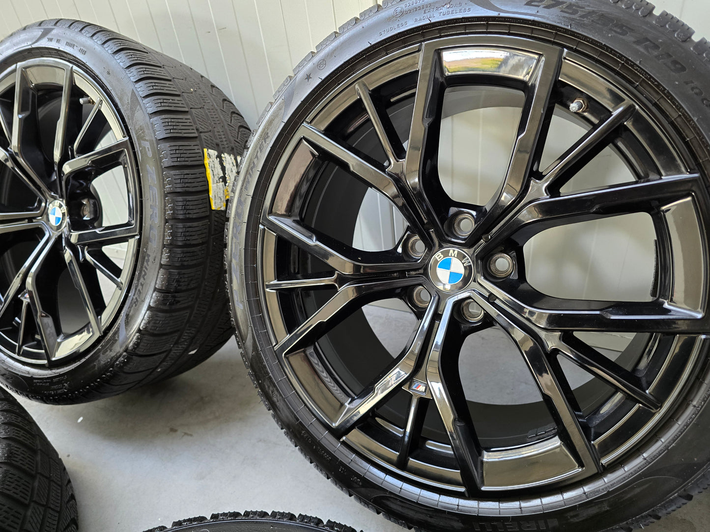BMW 5 Serie G30 G31 i4 845M 19 inch velgen winterbanden breedset
