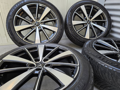 Polestar 19 inch sport velgen 5x108 winterbanden Volvo Lynk & Co