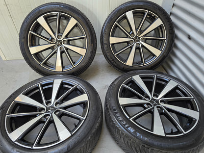 Polestar 19 inch sport velgen 5x108 winterbanden Volvo Lynk & Co